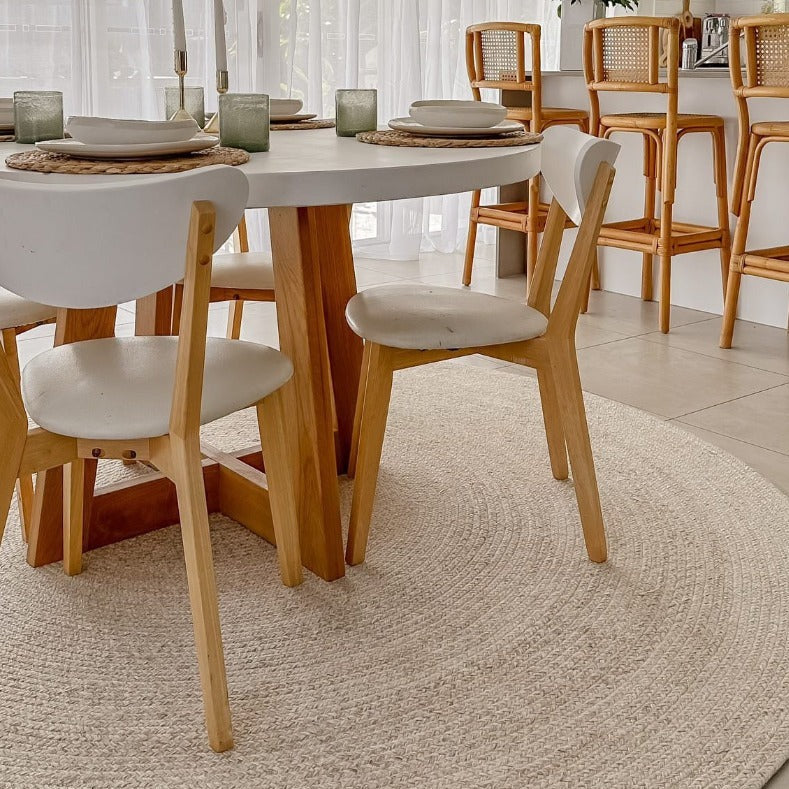 Dining room round rug