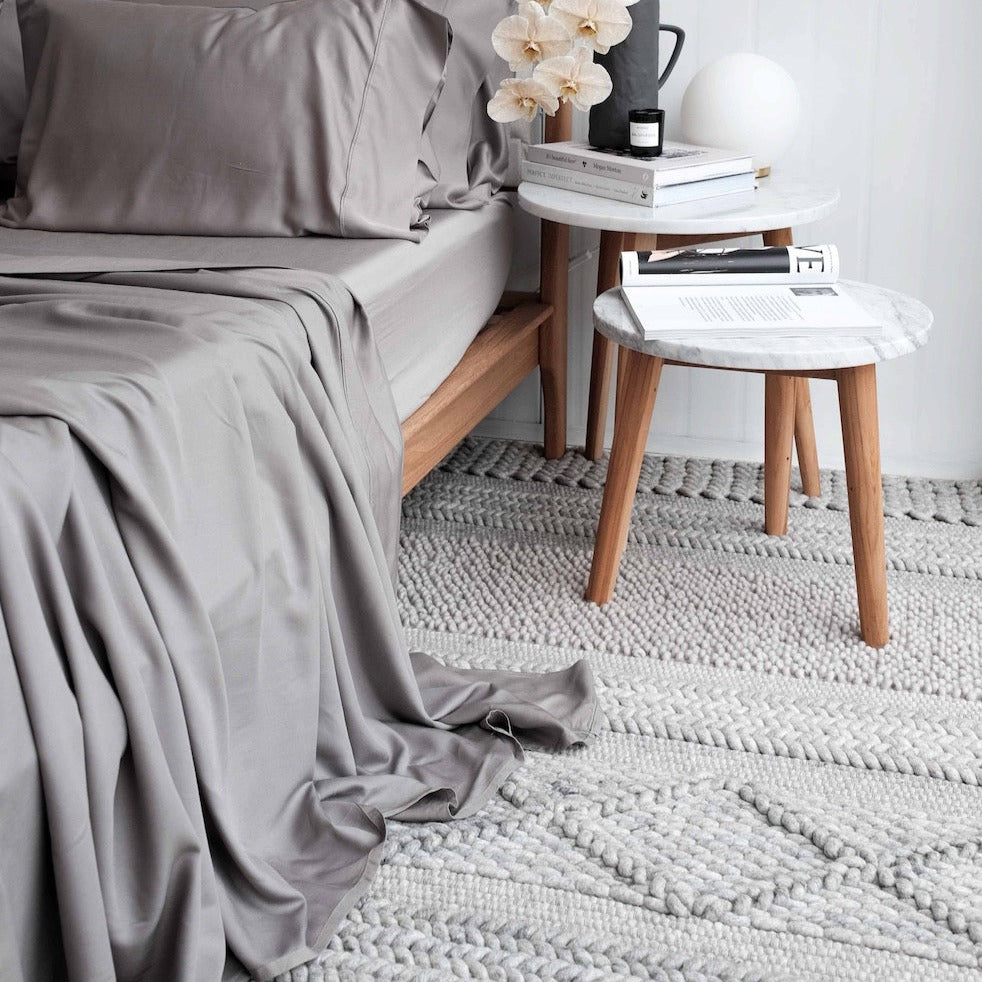 Bedroom Wool Rug in Grey